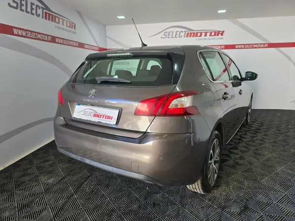 Peugeot 308 1.2 PureTech Allure Pack 5