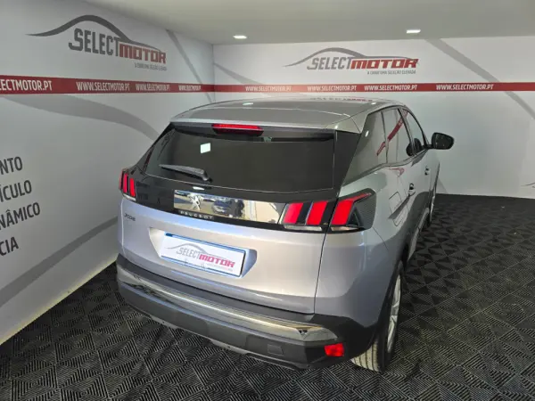 Peugeot 3008 PureTech 130 Stop & Start GPF EAT8 Active Pack 6