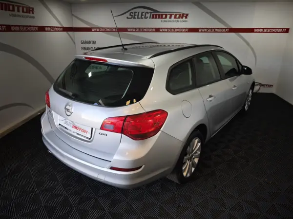 Opel Astra Sports Tourer 2.0 CDTI DPF Sport 6