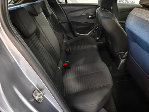Peugeot 208 1.2 PureTech Active 21