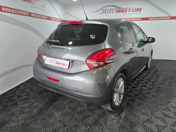 Peugeot 208 1.6 BlueHDi Active 5