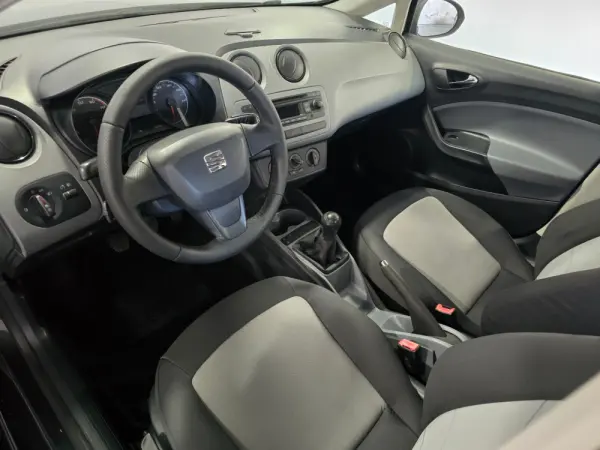 SEAT Ibiza 1.2 12V Reference 18