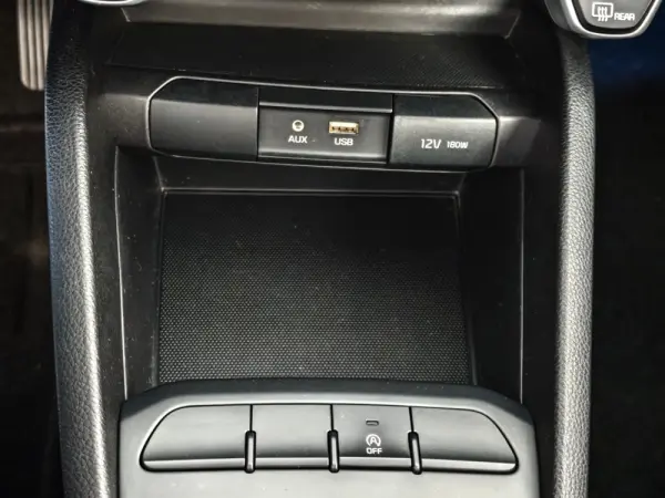 Kia Rio 1.2 CVVT LX 10