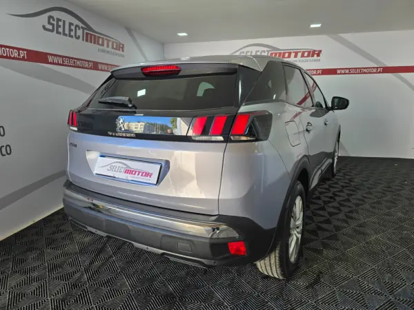 Peugeot 3008 PureTech 130 Stop & Start GPF EAT8 Active Pack 5