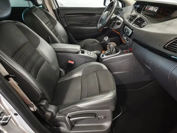 Renault Grand Scénic 1.5 dCi Bose Edition SS 25