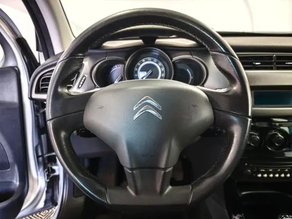 Citroen C3 1.2 PureTech Shine 13