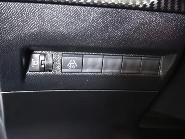 Peugeot 208 1.2 PureTech Active 16