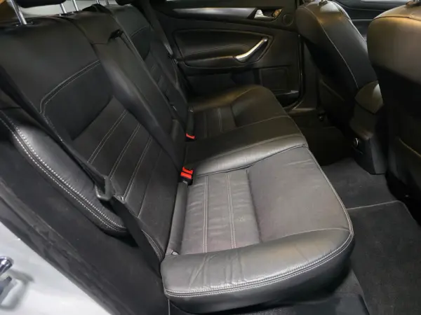 Ford Mondeo SW 1.6 TDCi Titanium 18