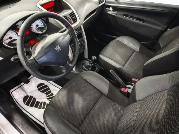 Peugeot 207 1.4 HDi Urban 20