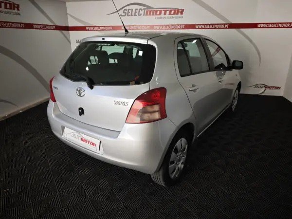 Toyota Yaris 1.0 VVT-i Comfort 5