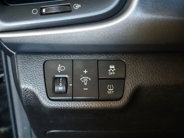 Kia Rio 1.2 CVVT LX 15