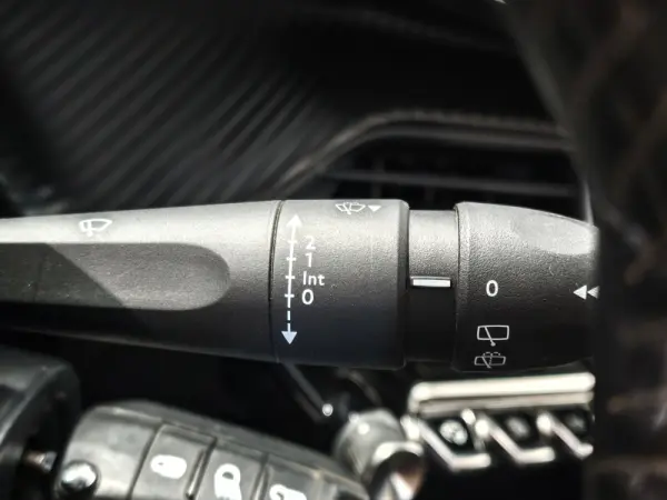 Peugeot 208 1.2 PureTech Active 17