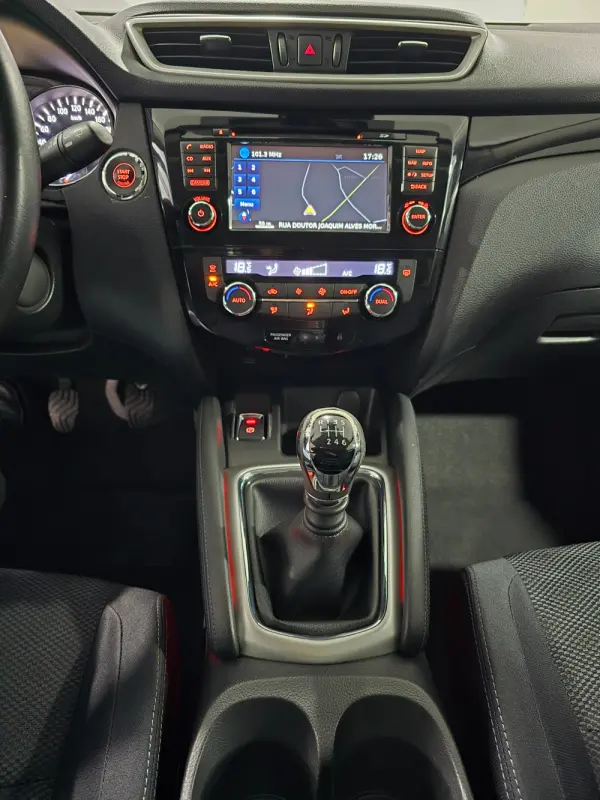 Nissan Qashqai 1.5 dCi N-Connecta 18 12