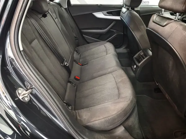 Audi A4 Avant 2.0 TDI Advance S tronic 25