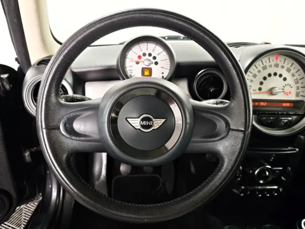 MINI 3 Portas Cooper 13