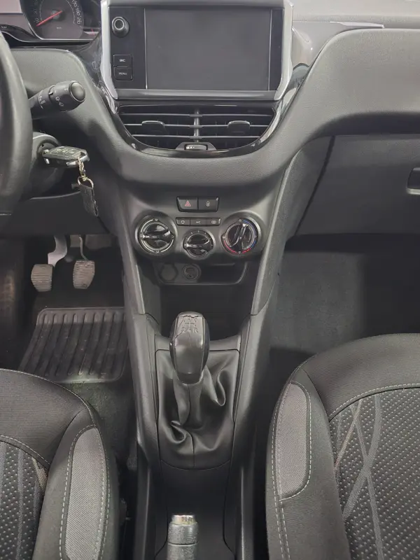 Peugeot 208 1.4 HDi Active 11