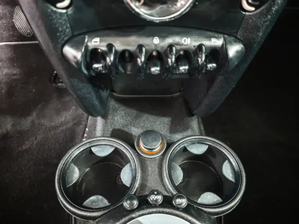MINI 3 Portas Cooper 10