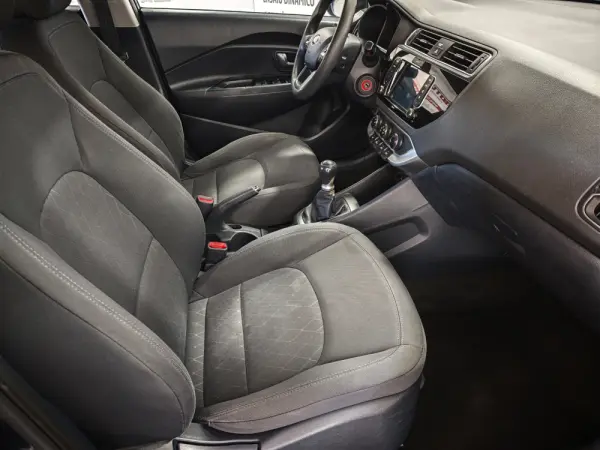 Kia Rio 1.2 CVVT More 23