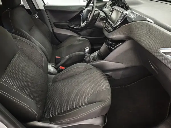 Peugeot 208 1.6 BlueHDi Active 25