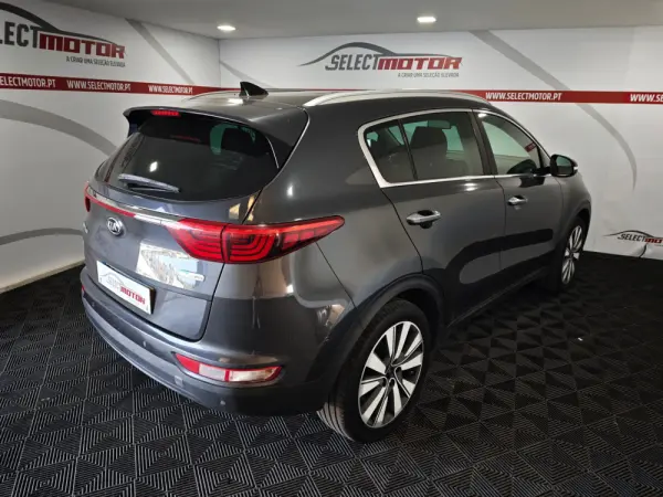Kia Sportage 1.6 CRDI ISG SX 6