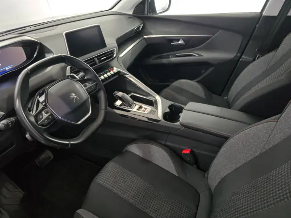 Peugeot 3008 PureTech 130 Stop & Start GPF EAT8 Active Pack 18