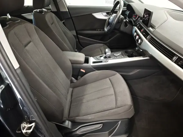 Audi A4 Avant 2.0 TDI Advance S tronic 27