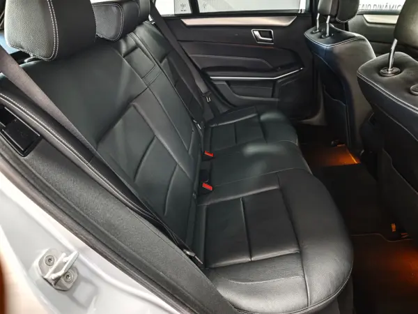 Mercedes-Benz E 220 BlueTEC BE Edition Auto. 33