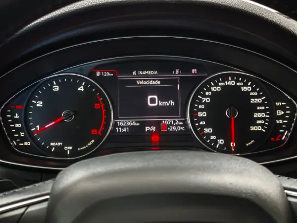 Audi A4 Avant 2.0 TDI Advance S tronic 8