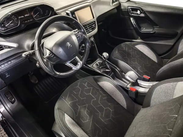 Peugeot 2008 1.2 PureTech Signature 20
