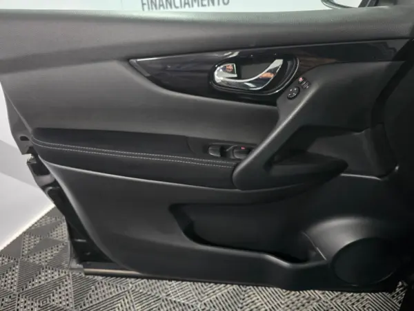 Nissan Qashqai 1.5 dCi N-Connecta 18 15