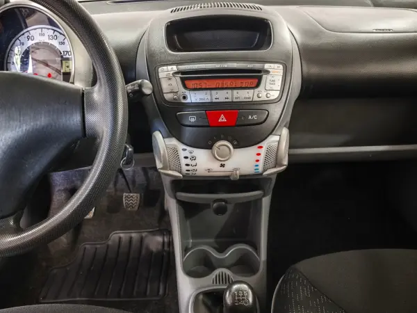 Peugeot 107 1.0 Active 11