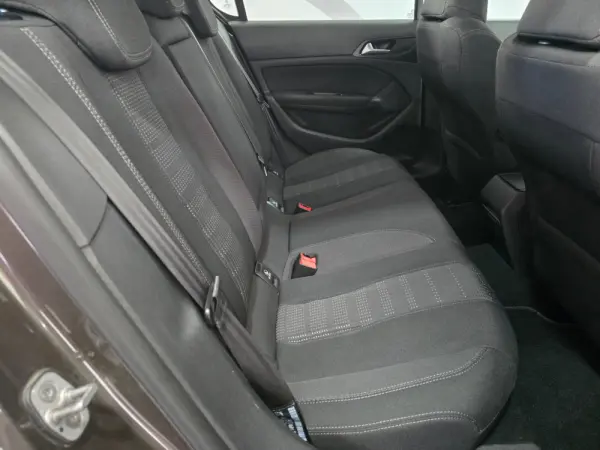 Peugeot 308 1.2 PureTech Allure Pack 19
