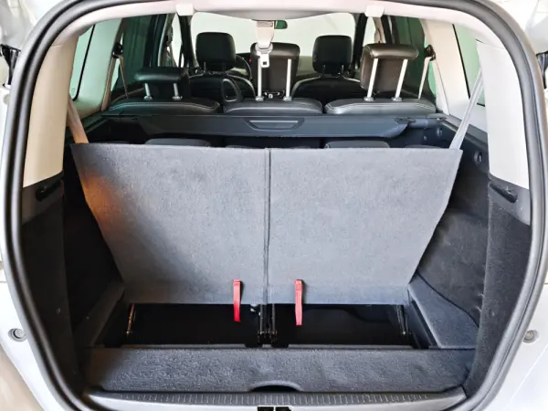 Renault Grand Scénic 1.5 dCi Bose Edition SS 27