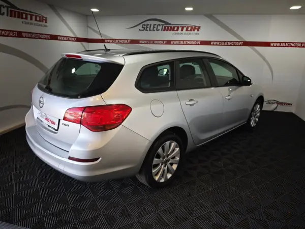 Opel Astra Sports Tourer 2.0 CDTI DPF Sport 5