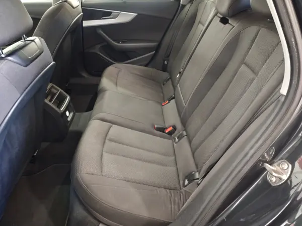 Audi A4 Avant 2.0 TDI Advance S tronic 24
