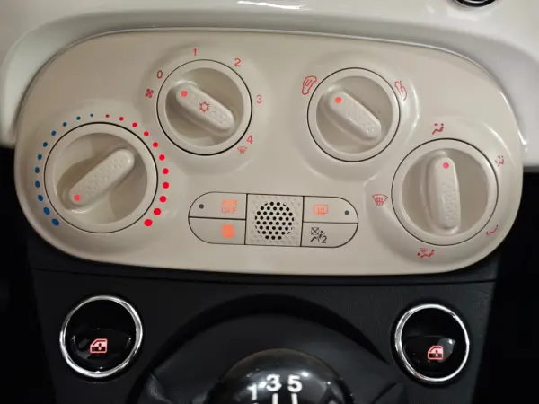 Fiat 500 1.2 Lounge S&S 9