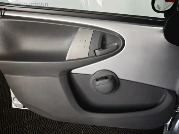 Peugeot 107 1.0 Active 16