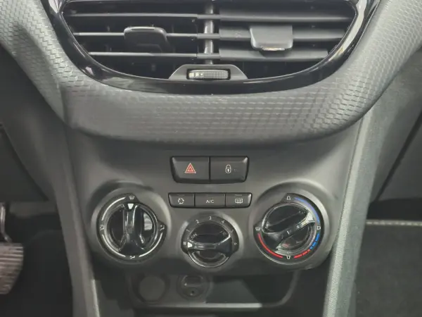 Peugeot 208 1.6 BlueHDi Active 8