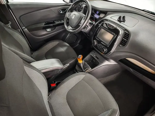Renault Captur 1.5 dCi 27