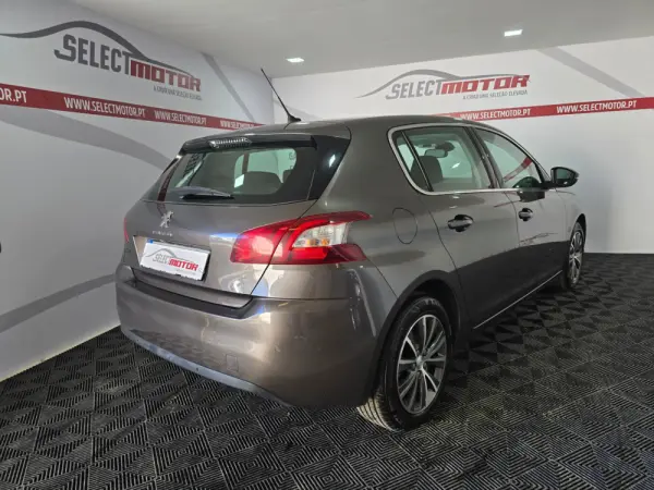 Peugeot 308 1.2 PureTech Allure Pack 4