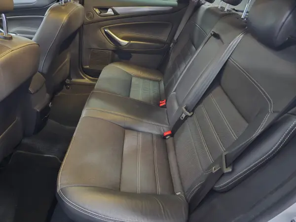 Ford Mondeo SW 1.6 TDCi Titanium 17