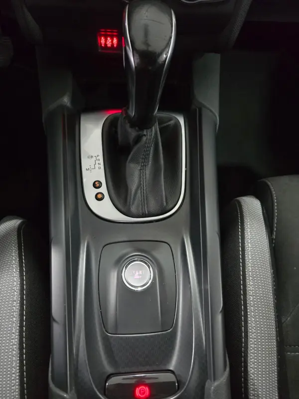 Citroën DS4 1.6 BlueHDi So Chic EAT6 11