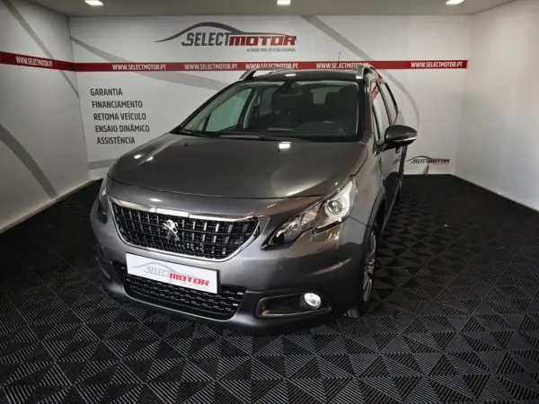 Peugeot 2008 1.2 PureTech Signature 1
