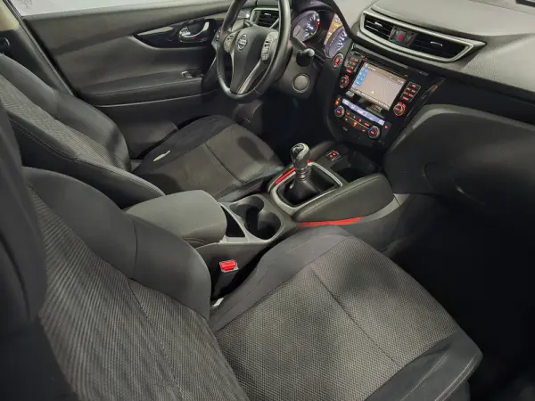 Nissan Qashqai 1.5 dCi N-Connecta 18 22