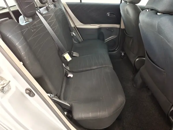 Toyota Yaris 1.0 VVT-i Comfort 20