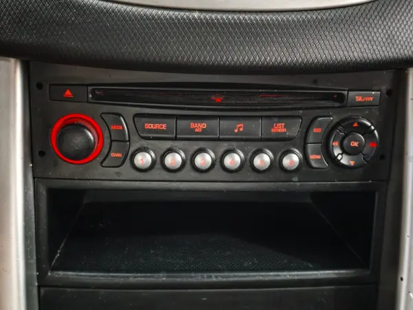Peugeot 207 1.4 HDi Urban 10
