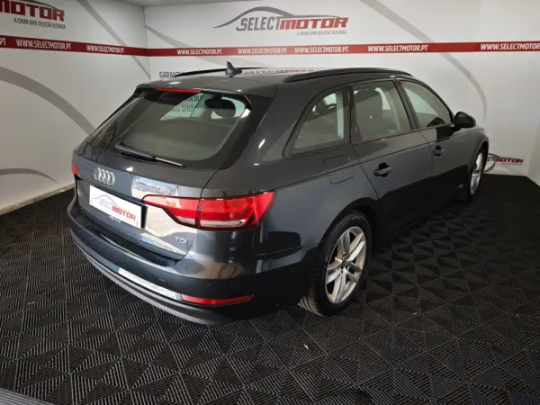 Audi A4 Avant 2.0 TDI Advance S tronic 5