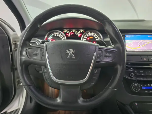 Peugeot 508 RXH 2.0 HDi Hybrid4 2-Tronic 13