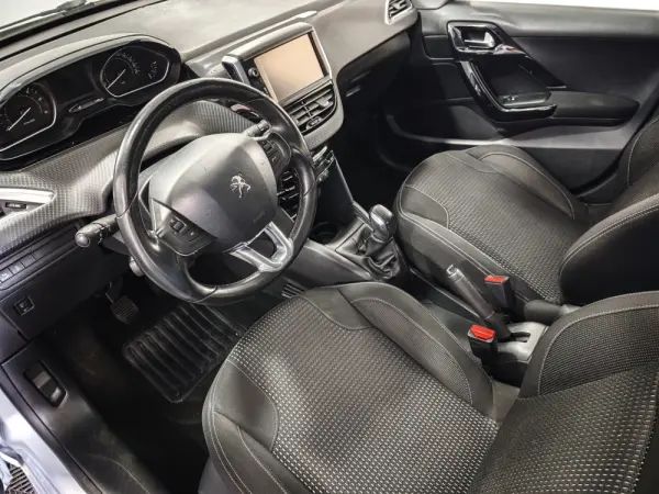 Peugeot 208 1.6 BlueHDi Active 21