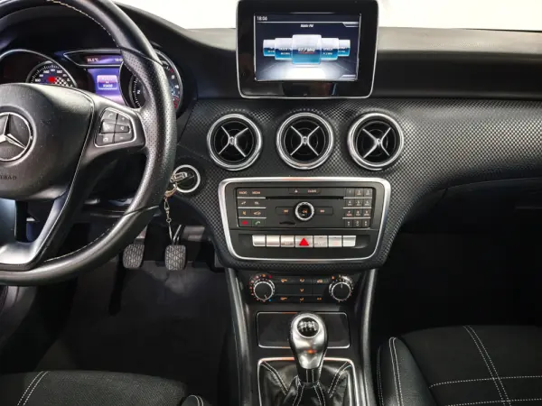 Mercedes-Benz A 180 d Style 14